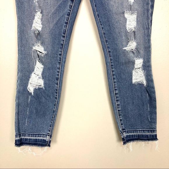 Level 99 Aubrey Skinny Jeans Women’s Size 26 Slouchy Released Hems Distressed - Picture 3 of 10